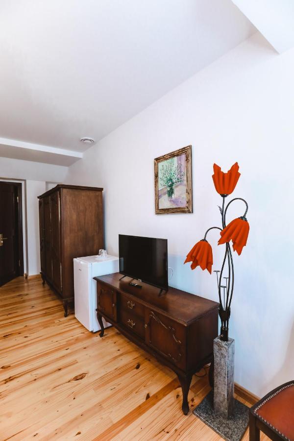 Hotel Verdzi Koutaïssi Extérieur photo