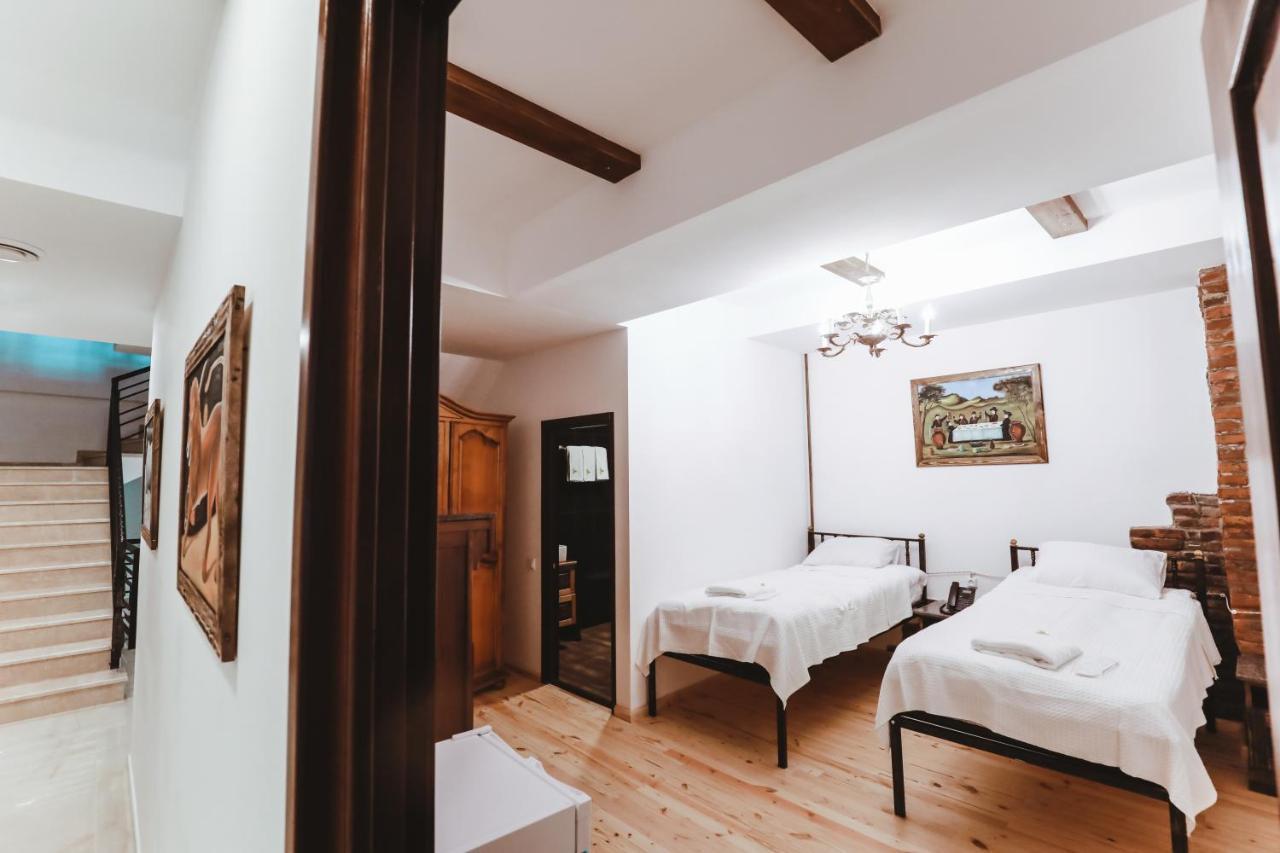 Hotel Verdzi Koutaïssi Extérieur photo