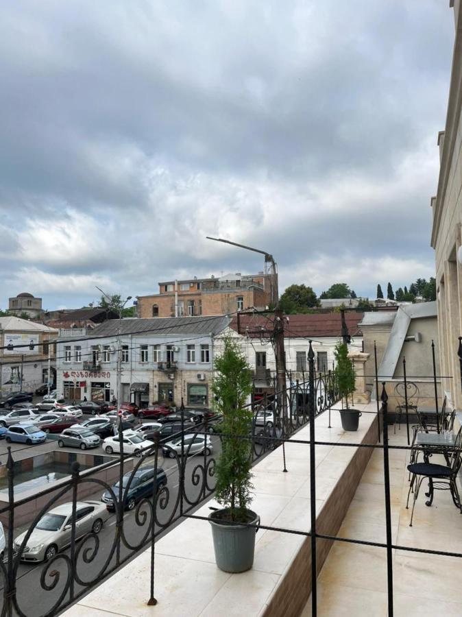 Hotel Verdzi Koutaïssi Extérieur photo
