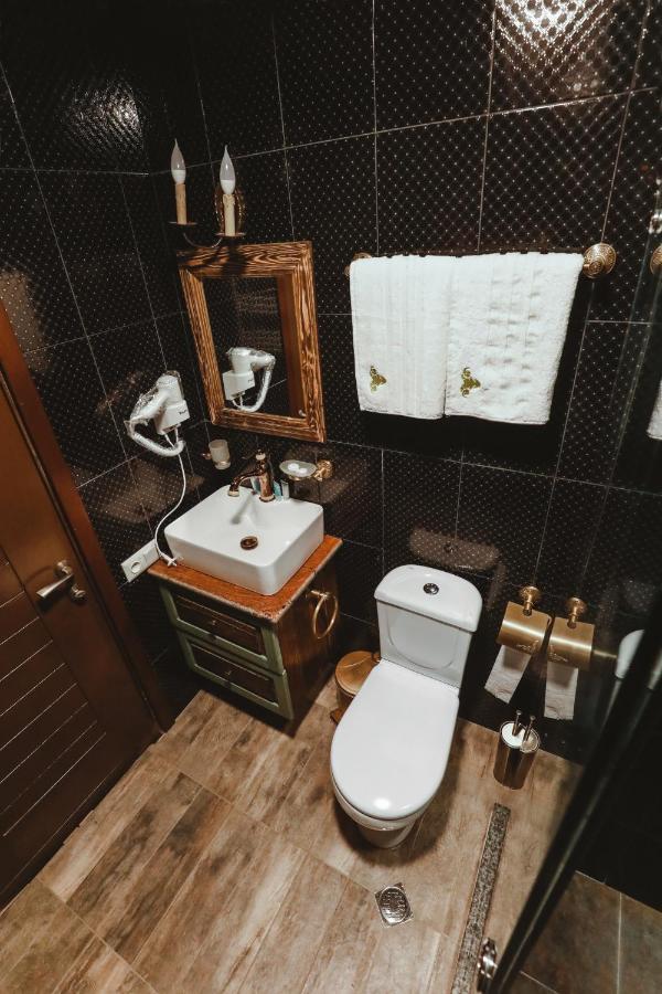 Hotel Verdzi Koutaïssi Extérieur photo