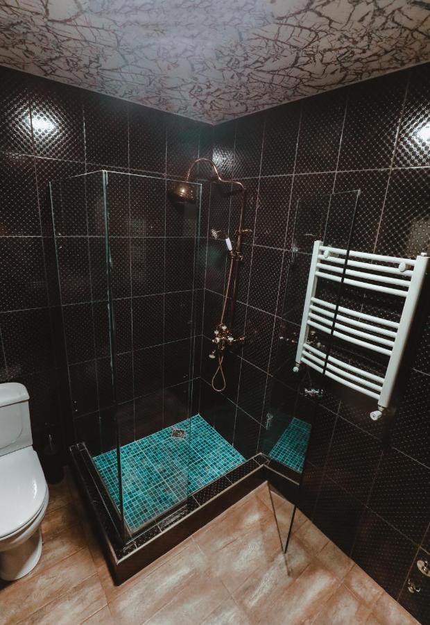 Hotel Verdzi Koutaïssi Extérieur photo